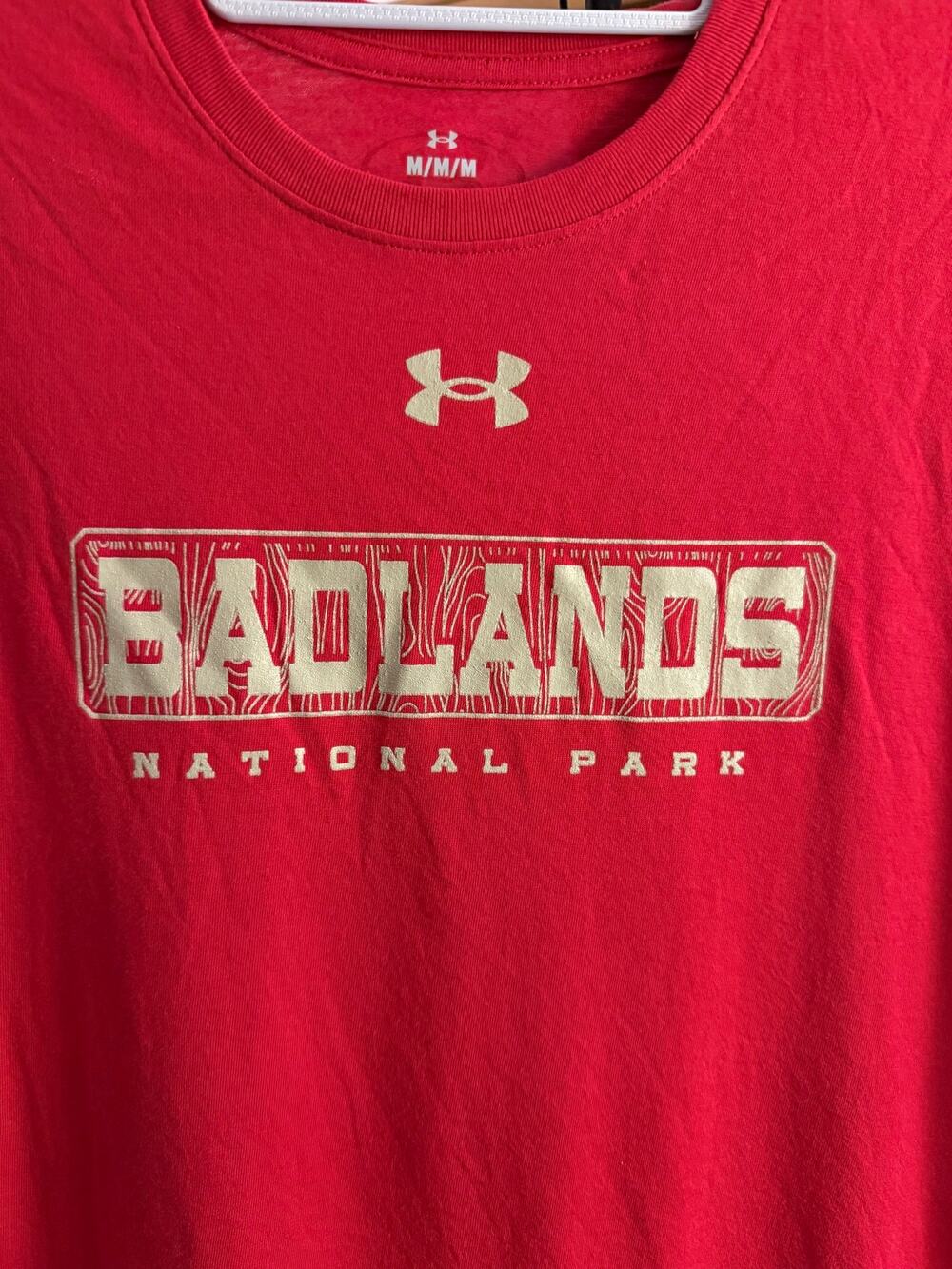 Under‎ Armour Badlands National Park T Shirt Mens M Red NWT Graphic T